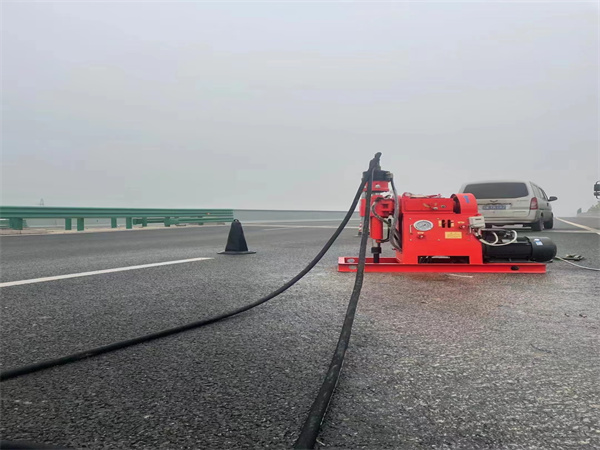 沅江马路路基路面开裂下沉注浆加固灌浆