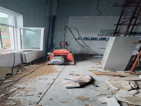 沅江地基基础下沉墙体裂缝加固注浆顶升施工